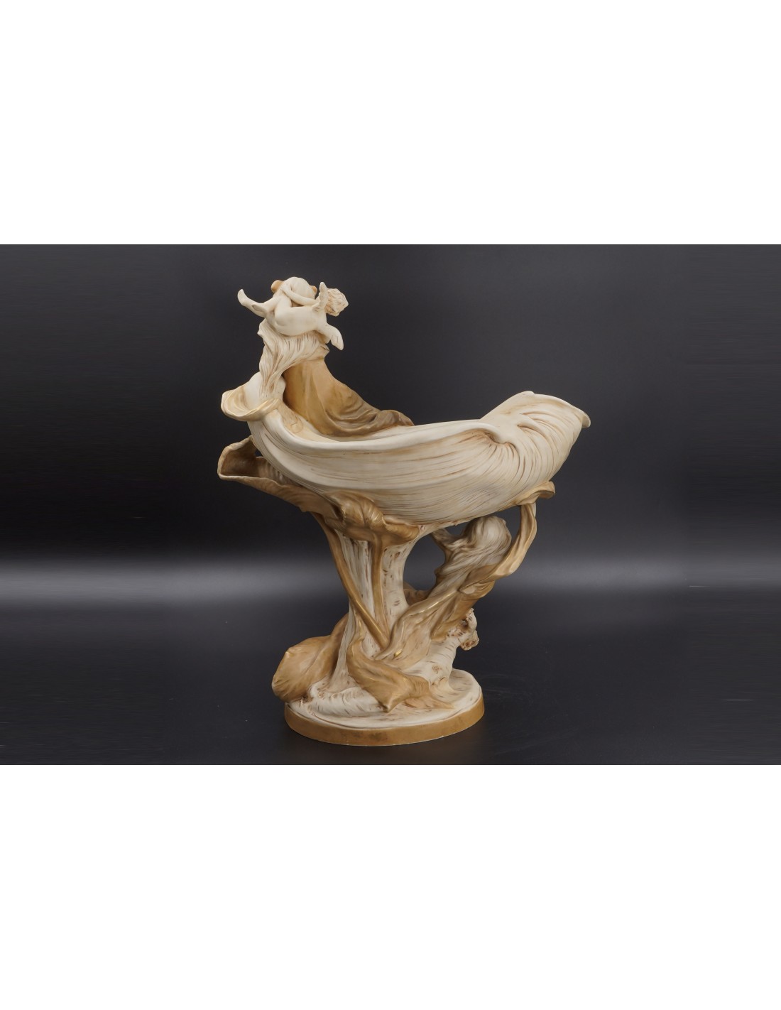 SPECIALĂ PIESĂ ORNAMENTALĂ (FRUCTIERĂ) SPECIALĂ PIESĂ ORNAMENTALĂ (FRUCTIERĂ)