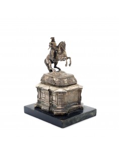 STATUETĂ DECORATIVĂ DIN...