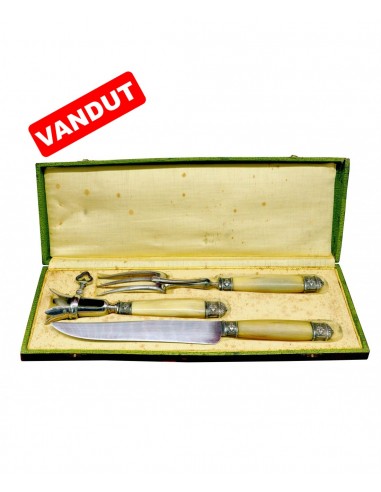 GARNITURĂ DE TACÂMURI DIN ARGINT...