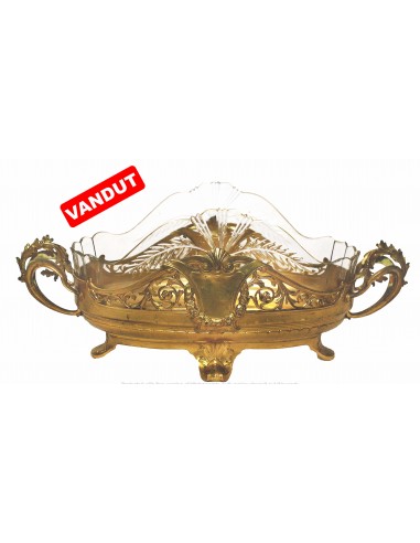 IMPRESIONANTĂ FRUCTIERĂ