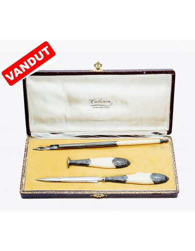 ELEGANTĂ TRUSĂ DE BIROU DIN ARGINT