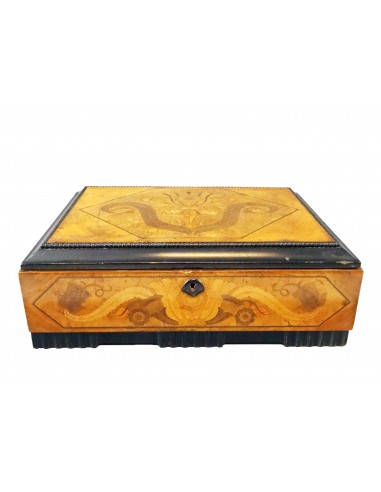 CASETĂ ÎN STIL LUDOVIC XV