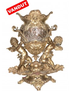 VAS DECORAT CU SCENE...